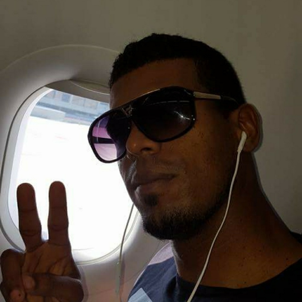 Meet your Posher, Derwin